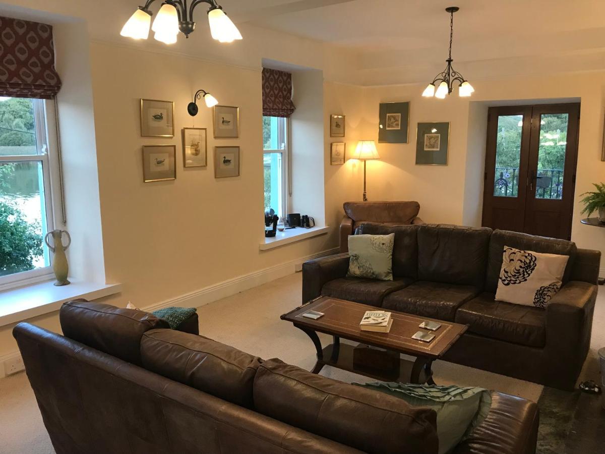 Riverbank House Bed And Breakfast Innishannon Екстериор снимка